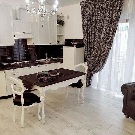 Alloggio Turistico Giulietta E Romeo - Intero Appartamento - Villafranca Di Verona, Zimmer, Holiday Rooms Exteriér fotografie